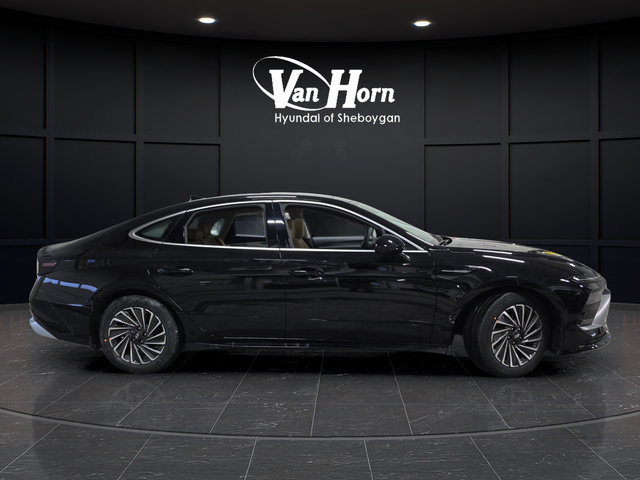 New 2026 Hyundai Sonata Limited FWD image 2