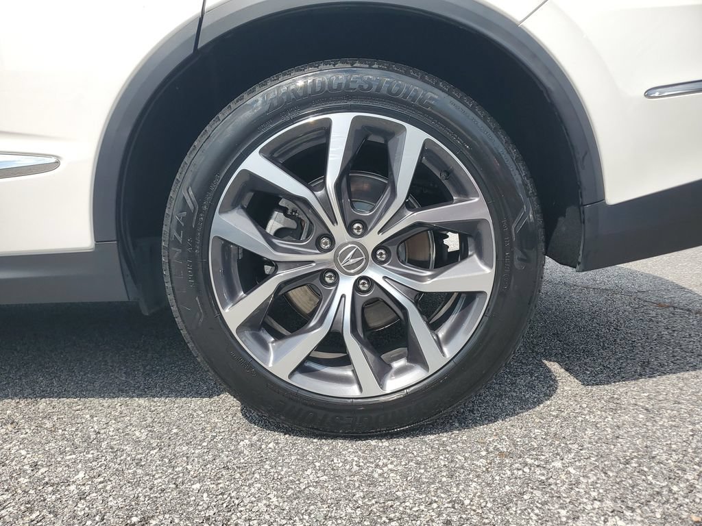 Certified 2024 Acura MDX w/ Technology Package FWD image 11