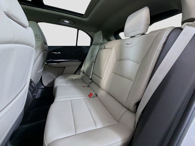 Used 2023 Cadillac XT4 Luxury w/ Cold Weather Package AWD/4WD image 20