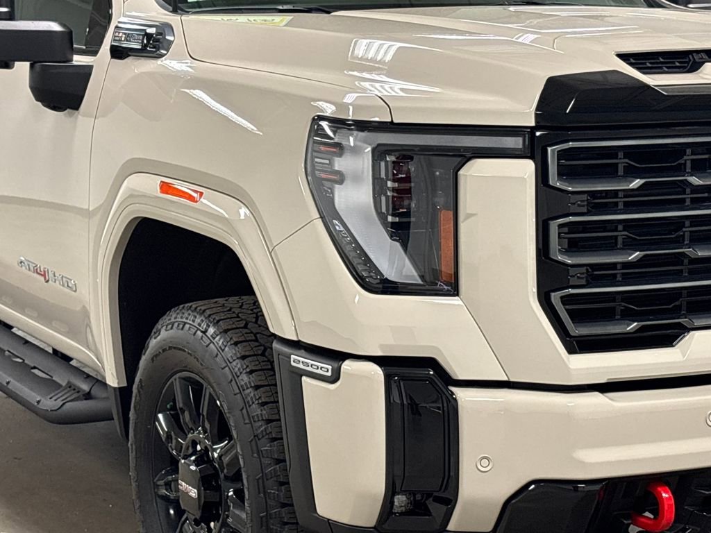 New 2026 GMC Sierra 2500 AT4 image 4