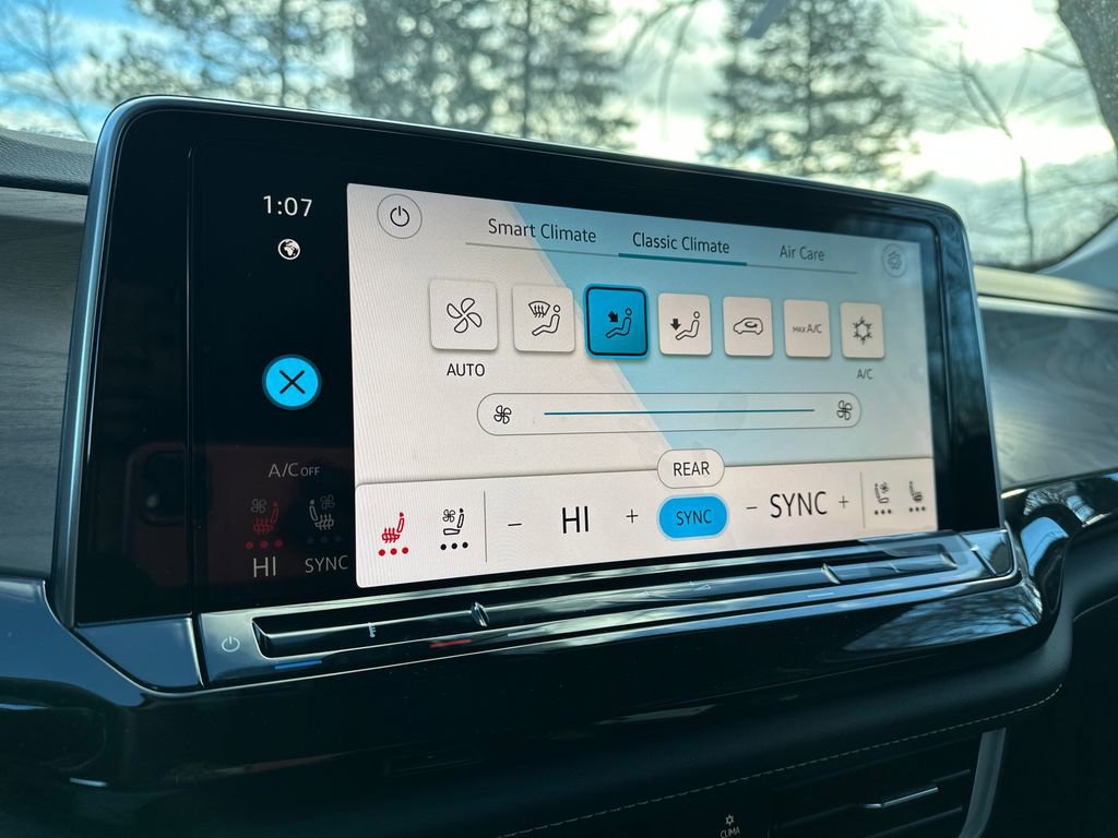 New 2026 Volkswagen Atlas SE image 11