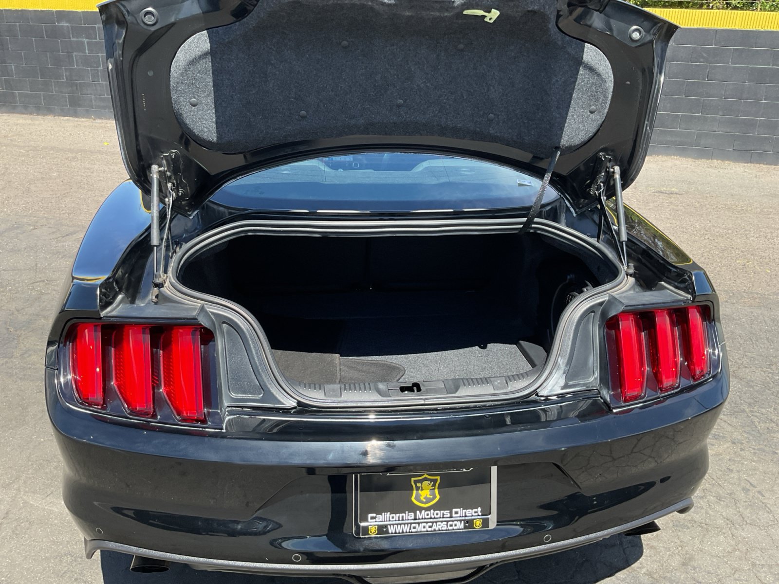 Used 2017 Ford Mustang Premium w/ Equipment Group 201A RWD image 25