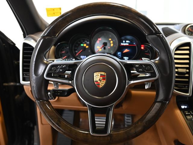 Used 2016 Porsche Cayenne S AWD/4WD image 4