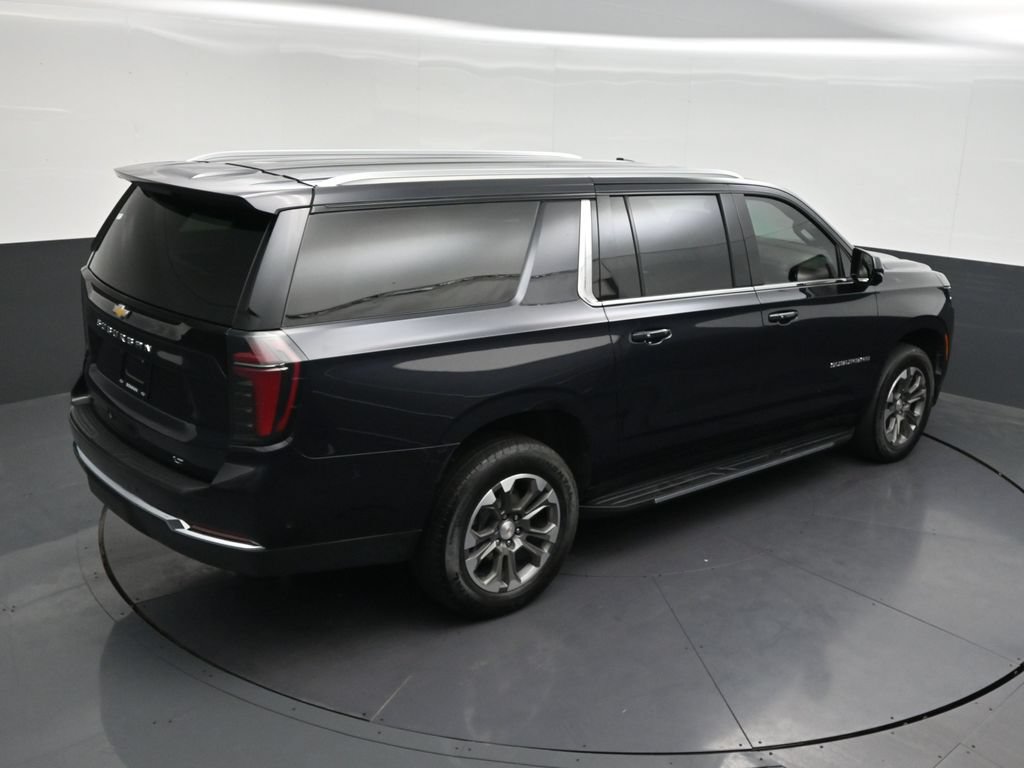 Used 2025 Chevrolet Suburban LT RWD image 21