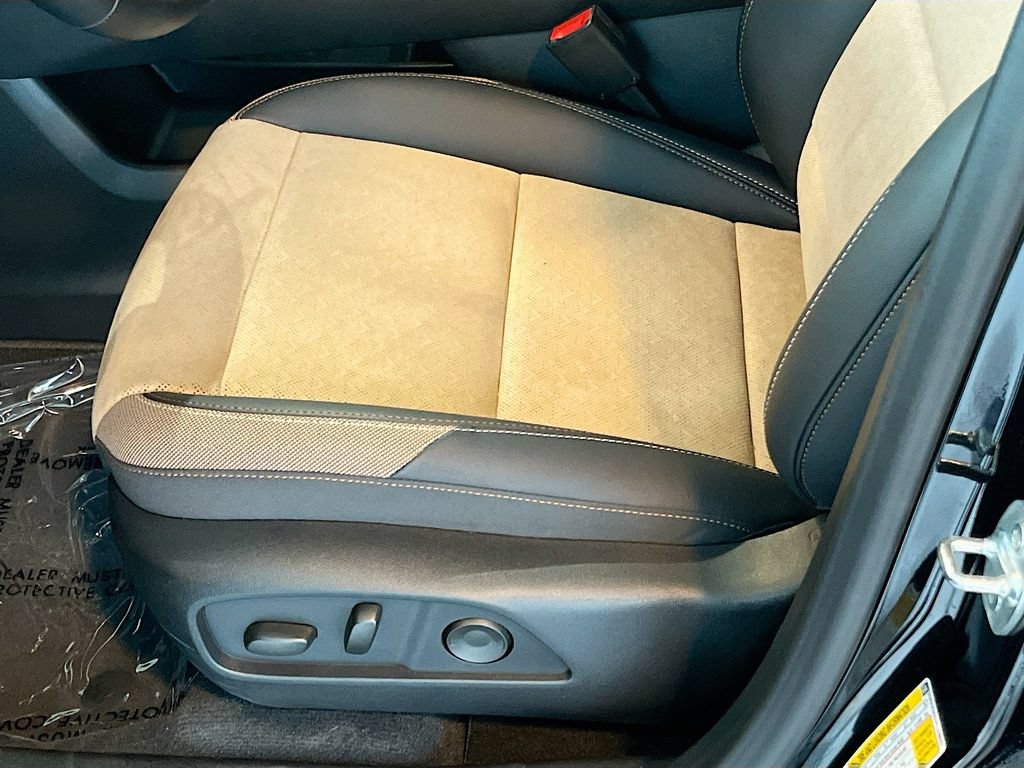 Used 2026 Chevrolet Equinox ACTIV w/ Convenience Package III AWD/4WD image 19