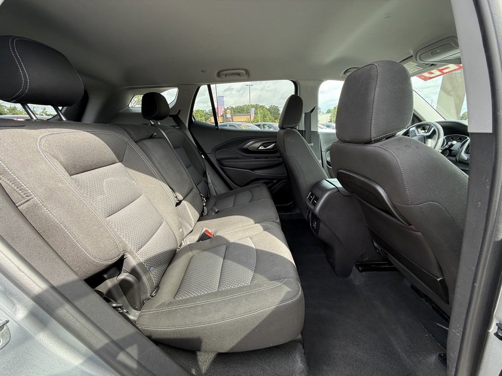 Used 2024 GMC Terrain SLE image 19