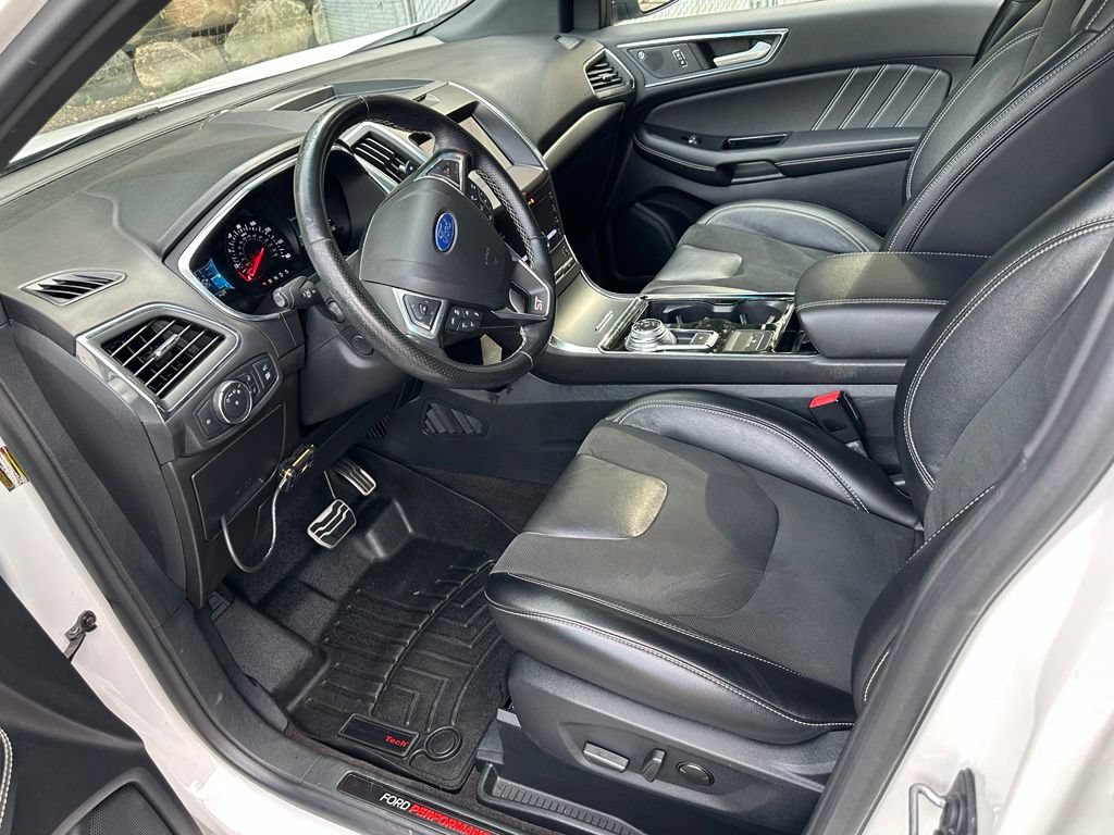 Used 2020 Ford Edge ST w/ Cold Weather Package AWD/4WD image 9