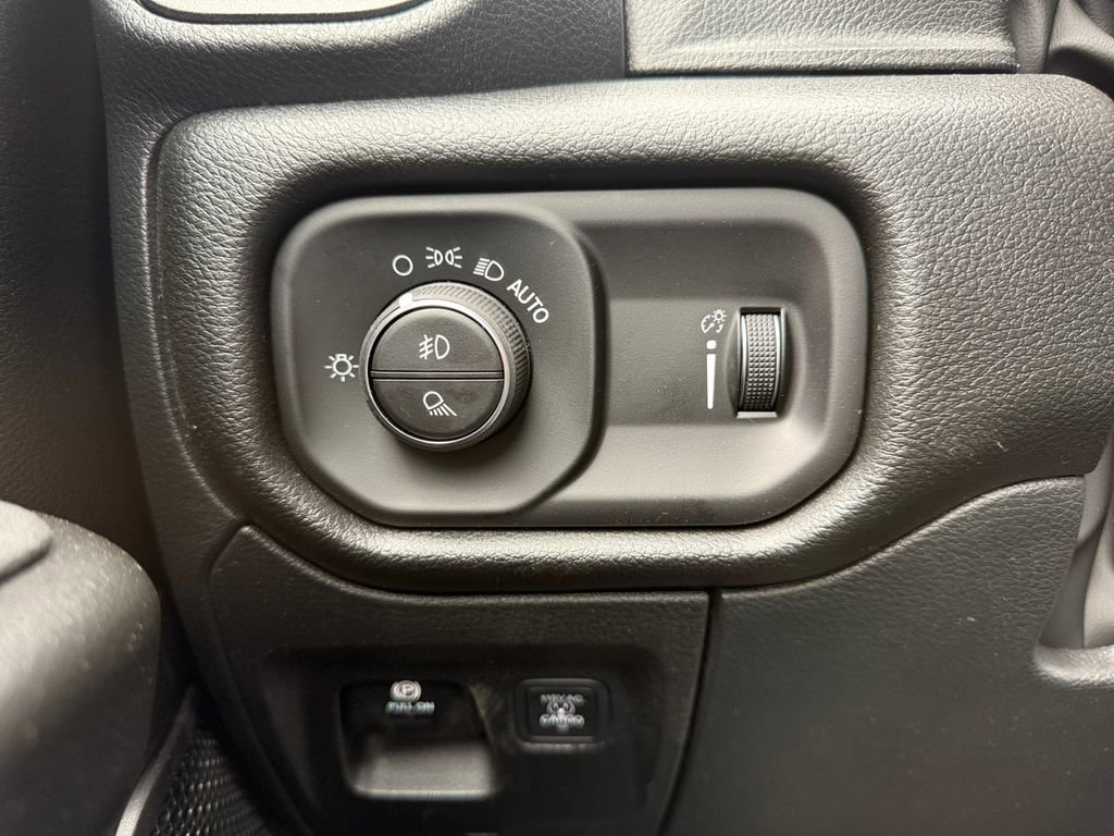 New 2026 RAM 1500 Classic Warlock AWD/4WD image 11