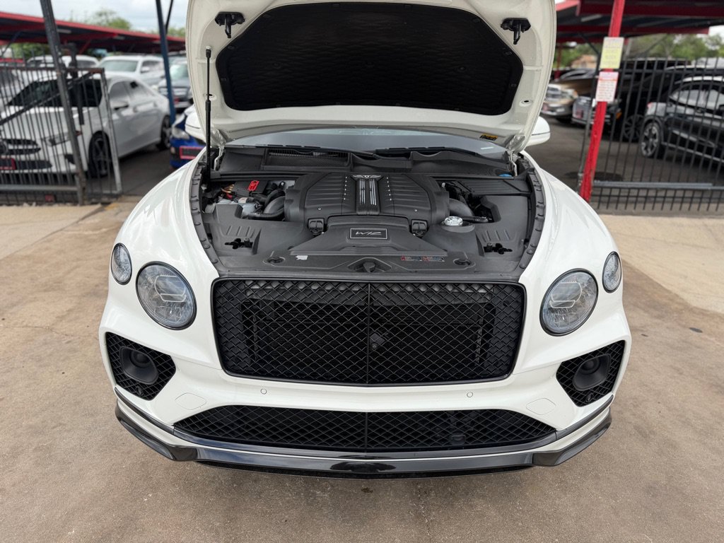 Used 2021 Bentley Bentayga Speed AWD/4WD image 25