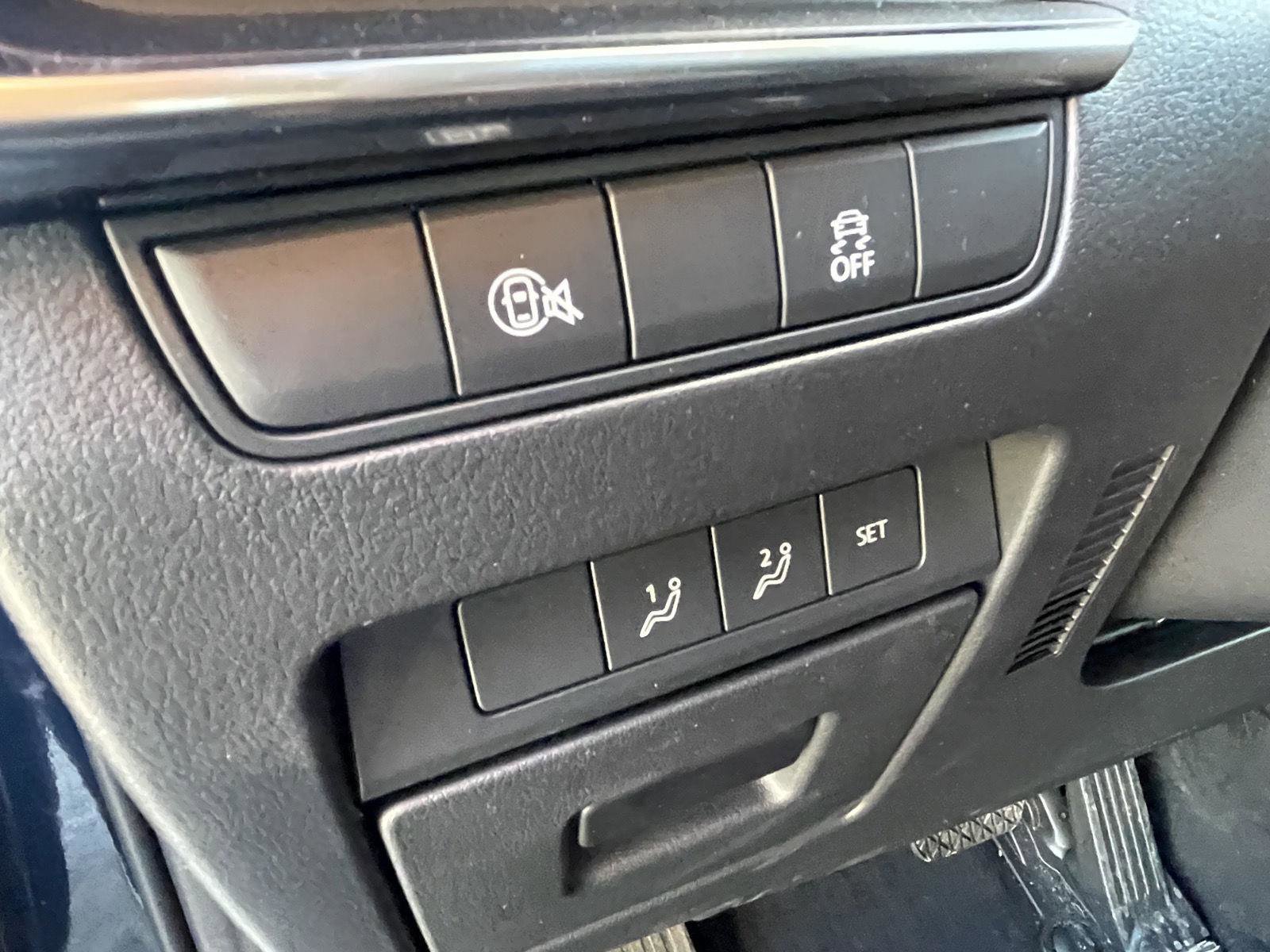 Used 2025 MAZDA MAZDA3 s image 11