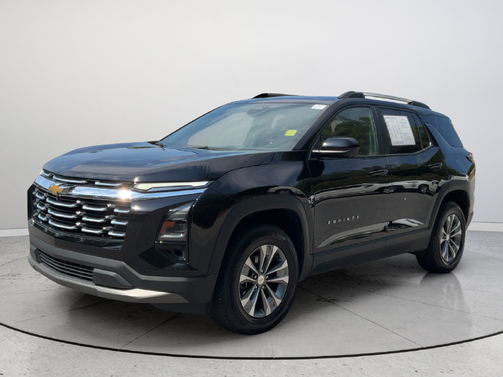Used 2025 Chevrolet Equinox LT w/ Convenience Package II FWD image 4
