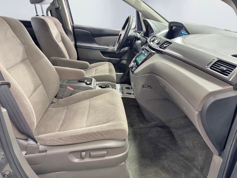 Used 2017 Honda Odyssey SE image 17