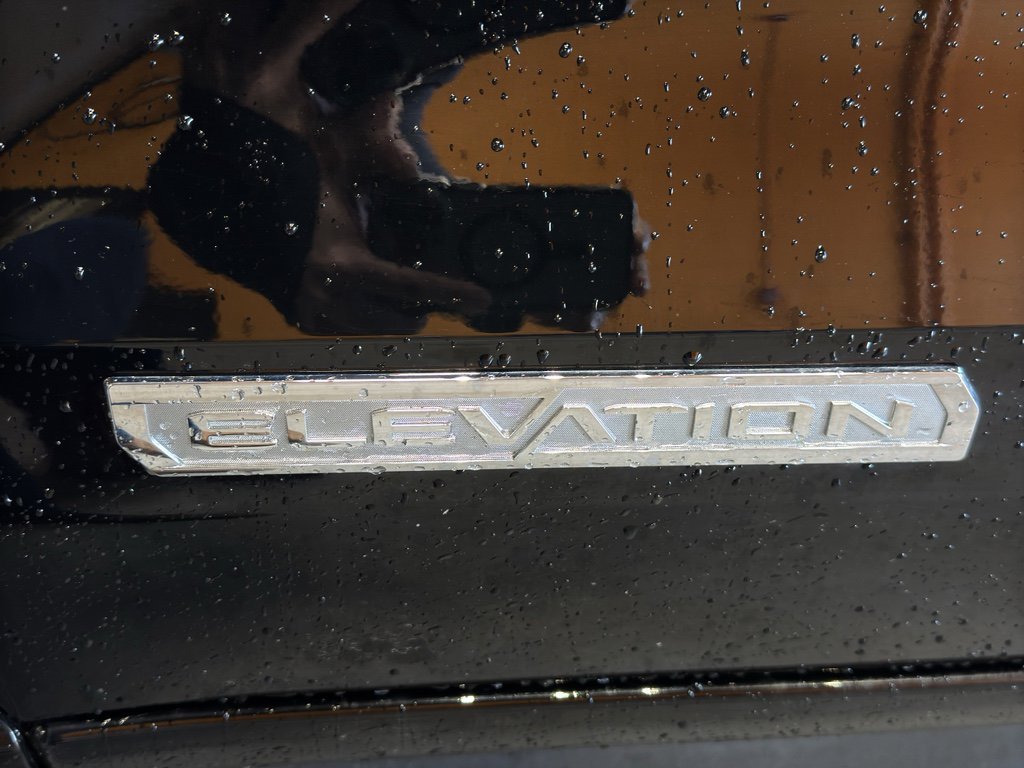 Used 2023 GMC Canyon Elevation w/ Elevation Premium Package image 10