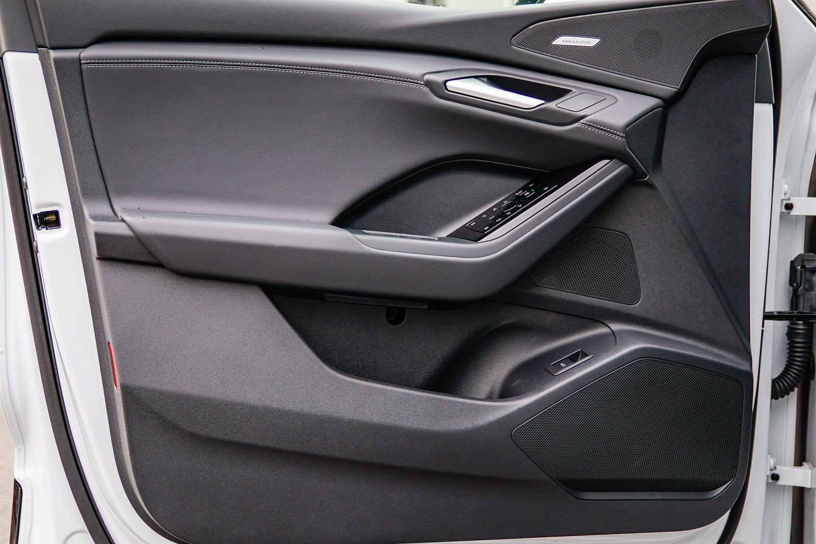 Certified 2025 Audi Q6 e-tron Premium Plus w/ Premium Plus image 23