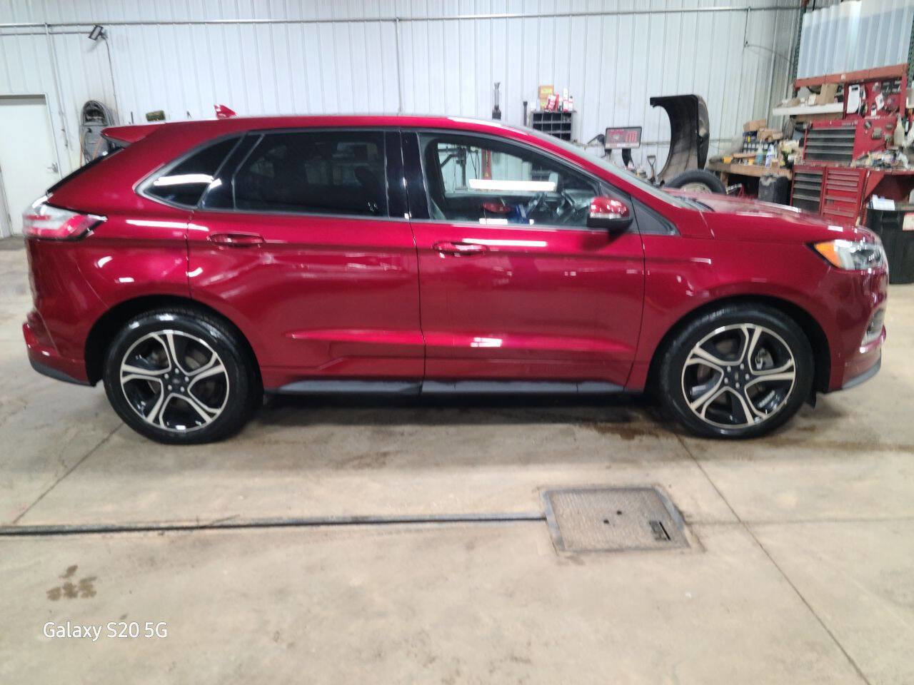 Used 2019 Ford Edge ST w/ Equipment Group 401A image 9