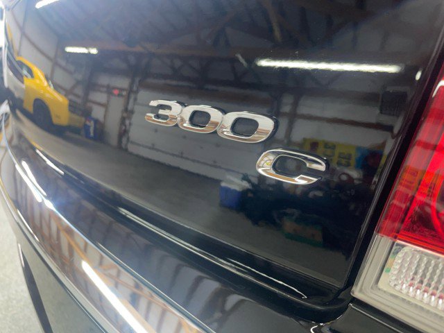 Used 2017 Chrysler 300 C image 27