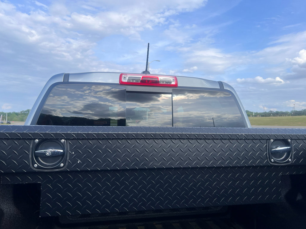 Used 2024 Chevrolet Colorado Z71 w/ Z71 Convenience Package 2 image 7