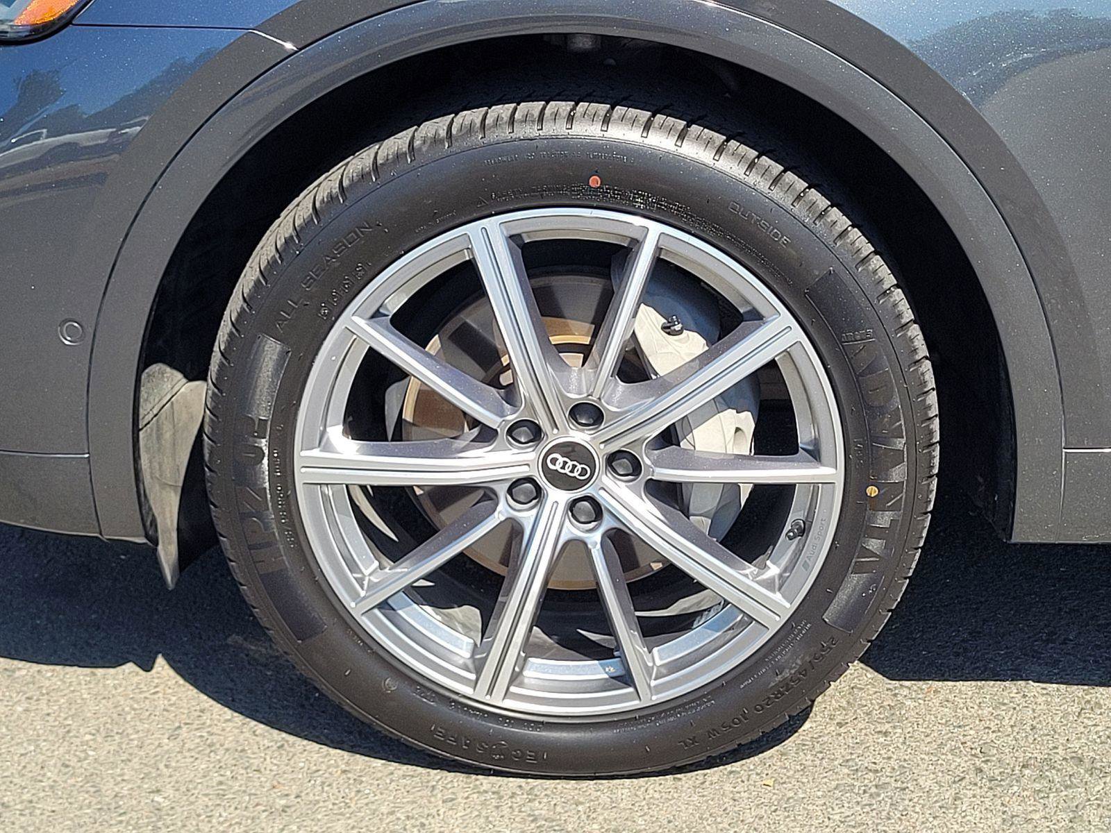 Used 2021 Audi Q5 e Prestige w/ Prestige Package image 12