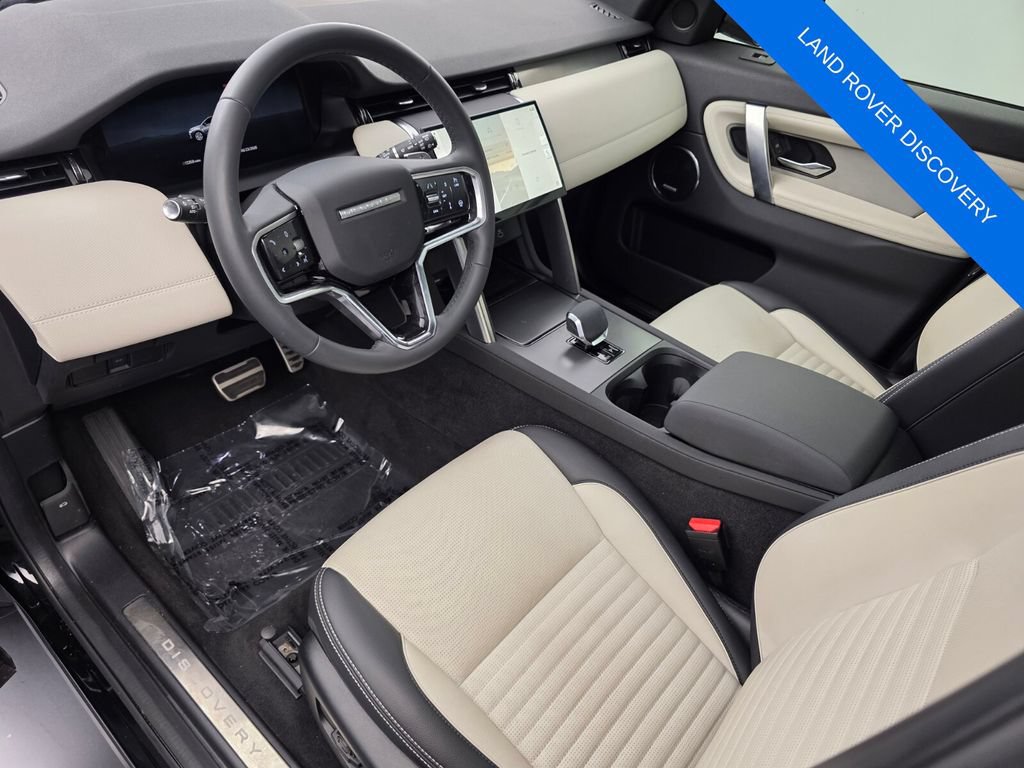 Used 2024 Land Rover Discovery Sport Dynamic SE AWD/4WD image 10