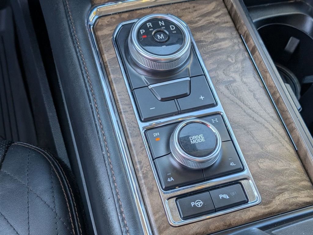 Used 2021 Ford Expedition Platinum AWD/4WD image 32