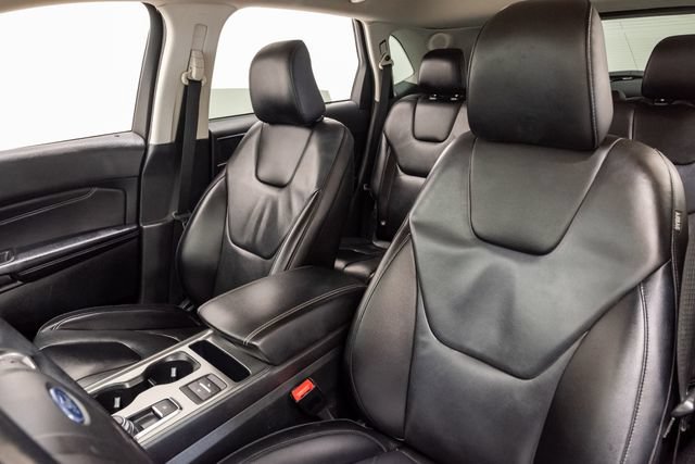 Used 2022 Ford Edge Titanium AWD/4WD image 11
