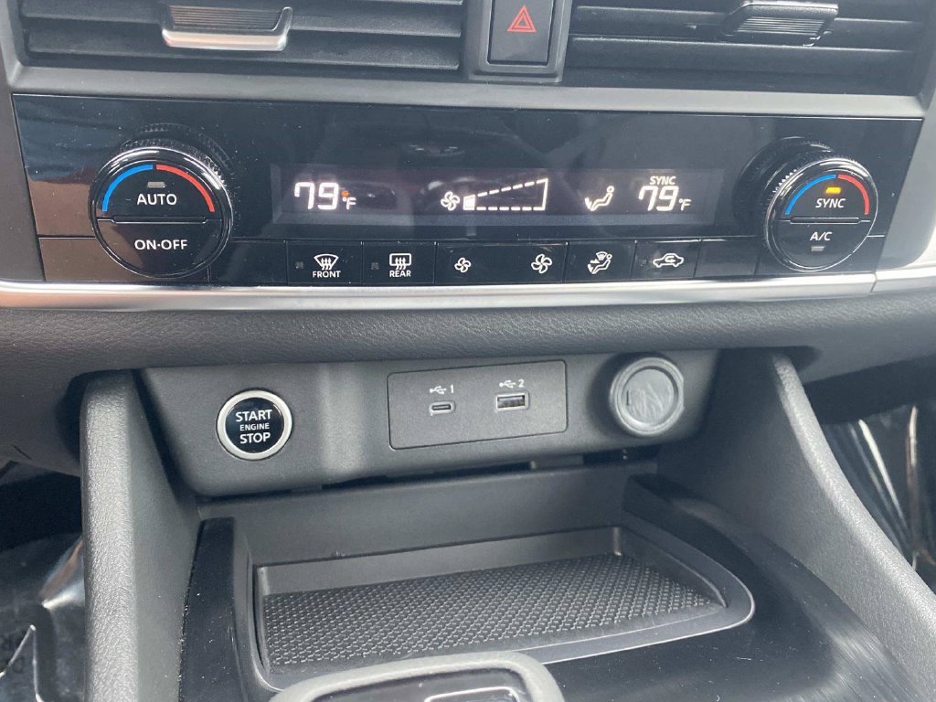 Used 2023 Nissan Rogue SV AWD/4WD image 25