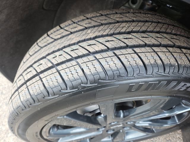 Used 2023 Chevrolet Equinox RS image 26