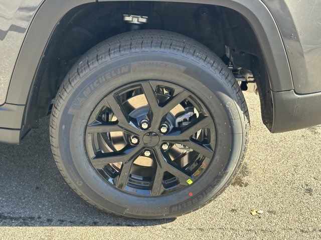 New 2025 Jeep Grand Cherokee Altitude image 20