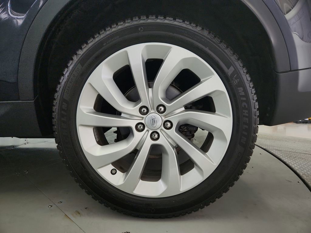 Used 2020 Land Rover Discovery Sport S image 41