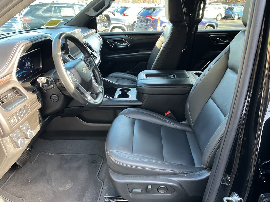 Used 2024 Chevrolet Tahoe LT w/ Luxury Package image 9