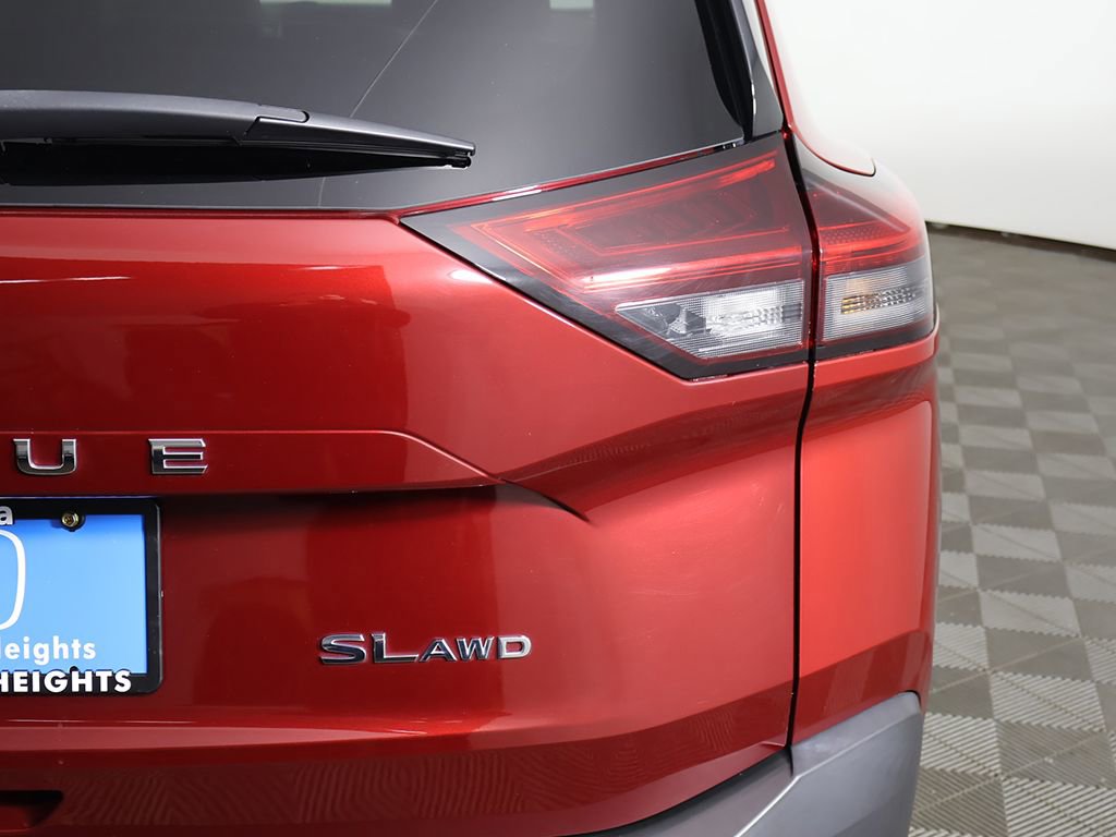 Used 2023 Nissan Rogue SL w/ SL Premium Package image 17