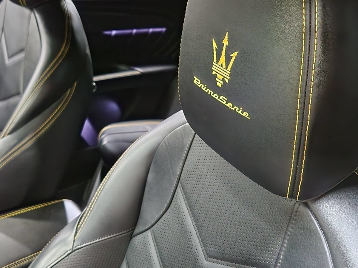 Used 2023 Maserati Grecale Trofeo AWD/4WD image 35