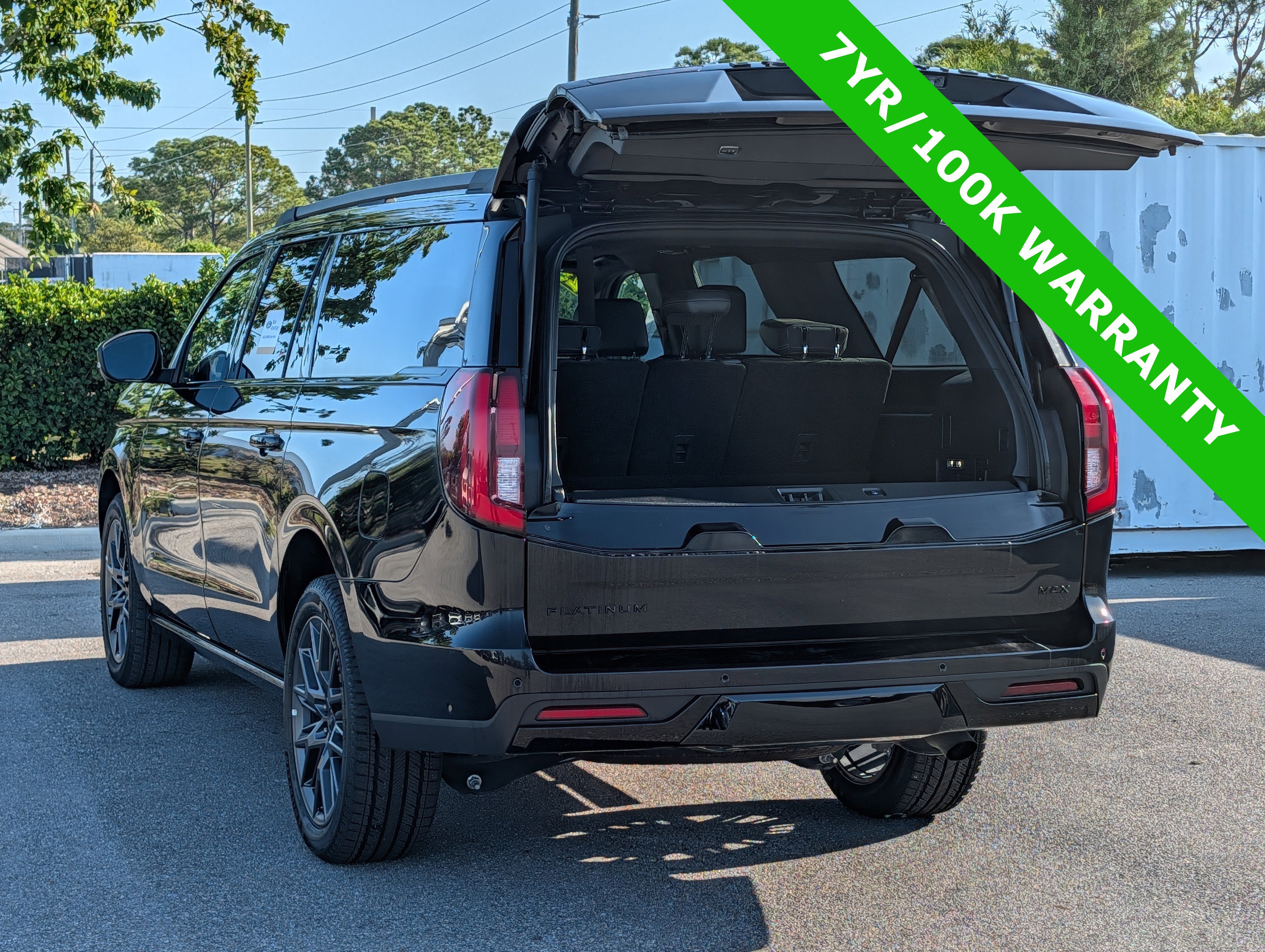 Certified 2025 Ford Expedition Max Platinum w/ Stealth Performance Package AWD/4WD image 13