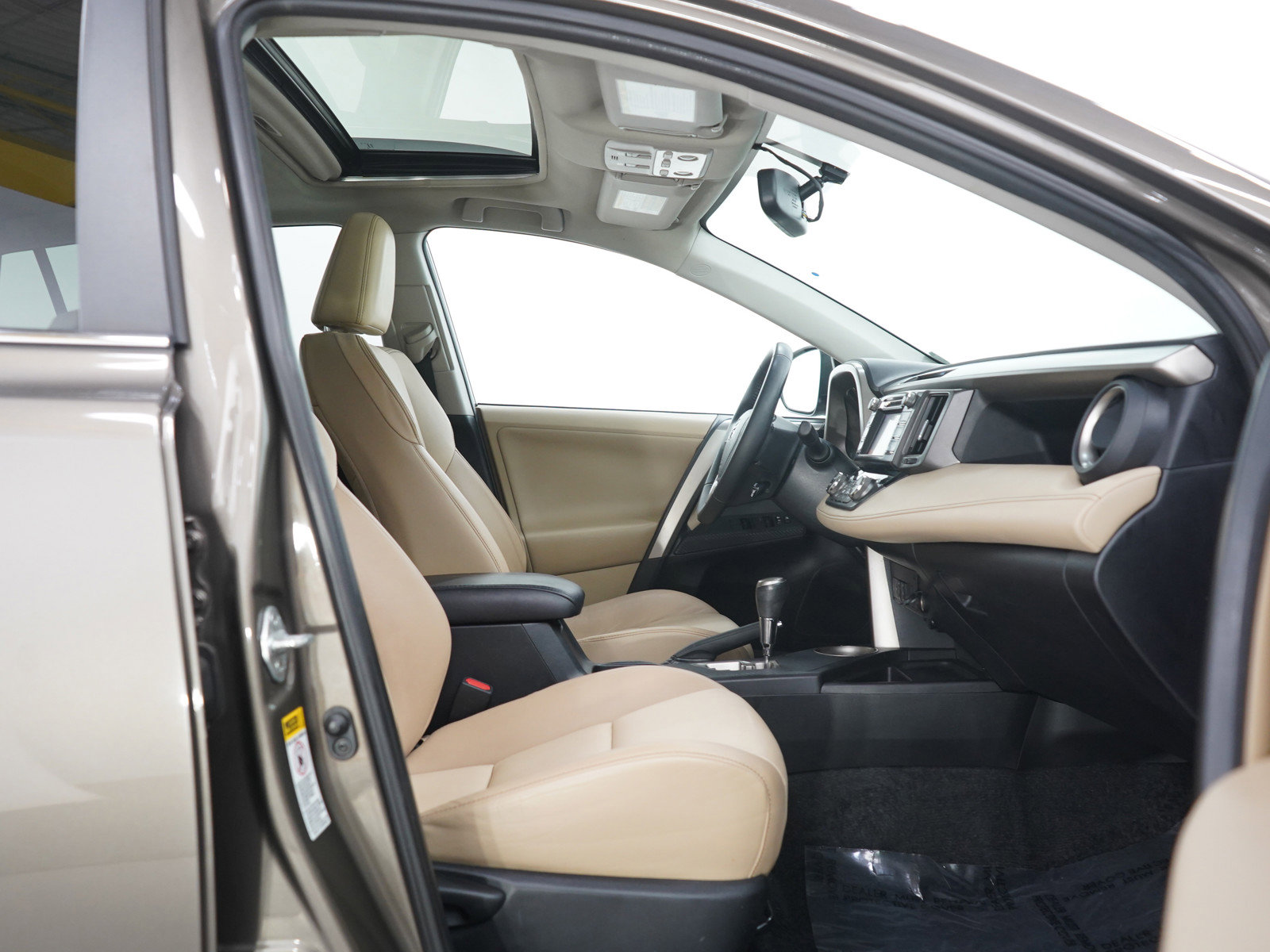 Used 2013 Toyota RAV4 Limited image 10