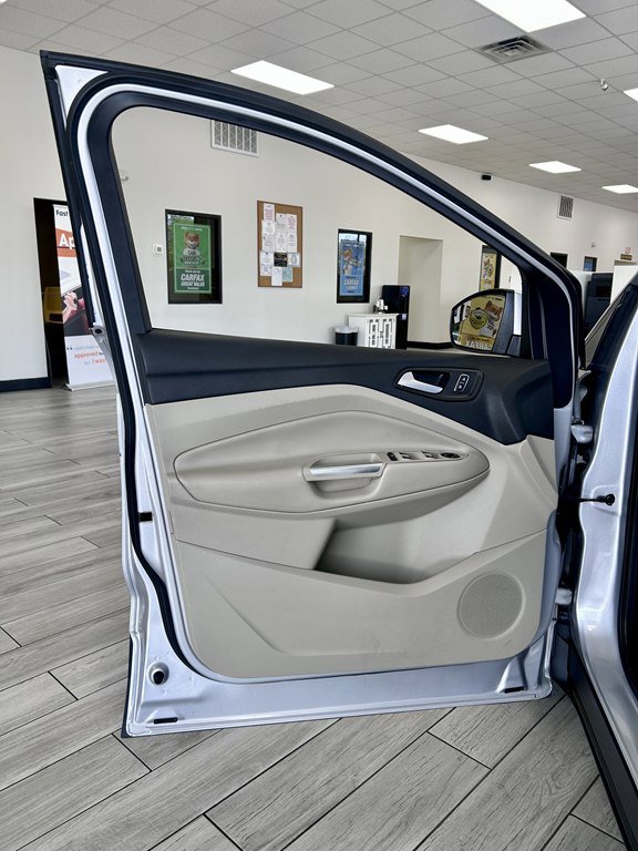 Used 2014 Ford Escape SE w/ Equipment Group 201A FWD image 14