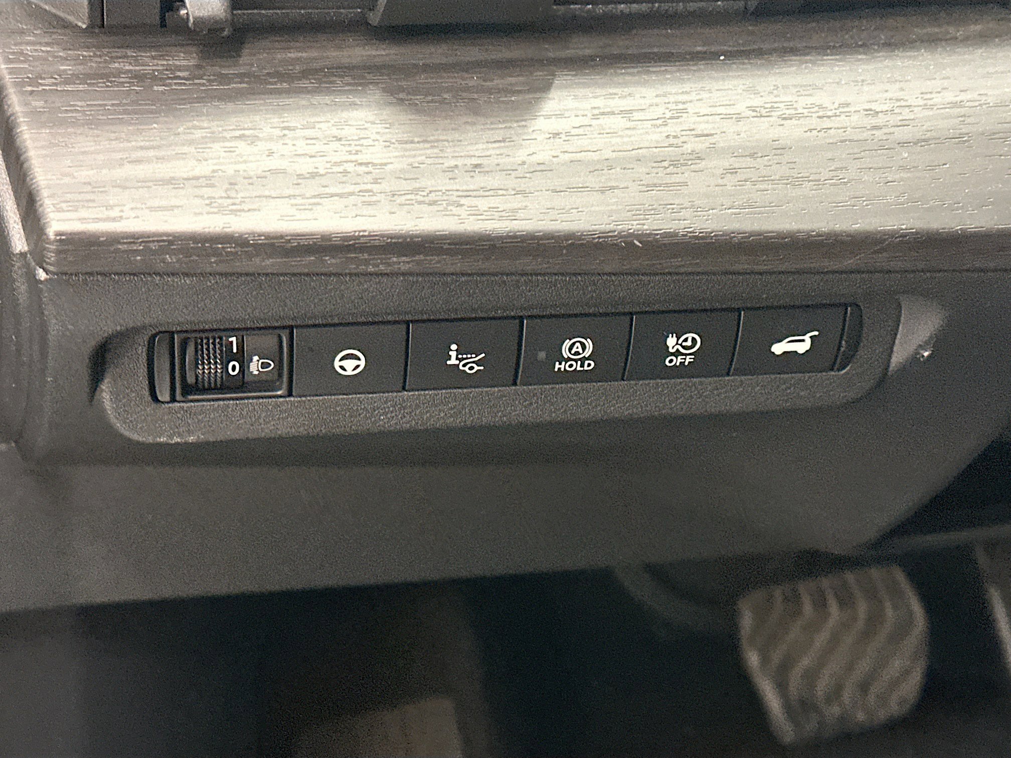 Used 2023 Nissan Ariya AWD image 17