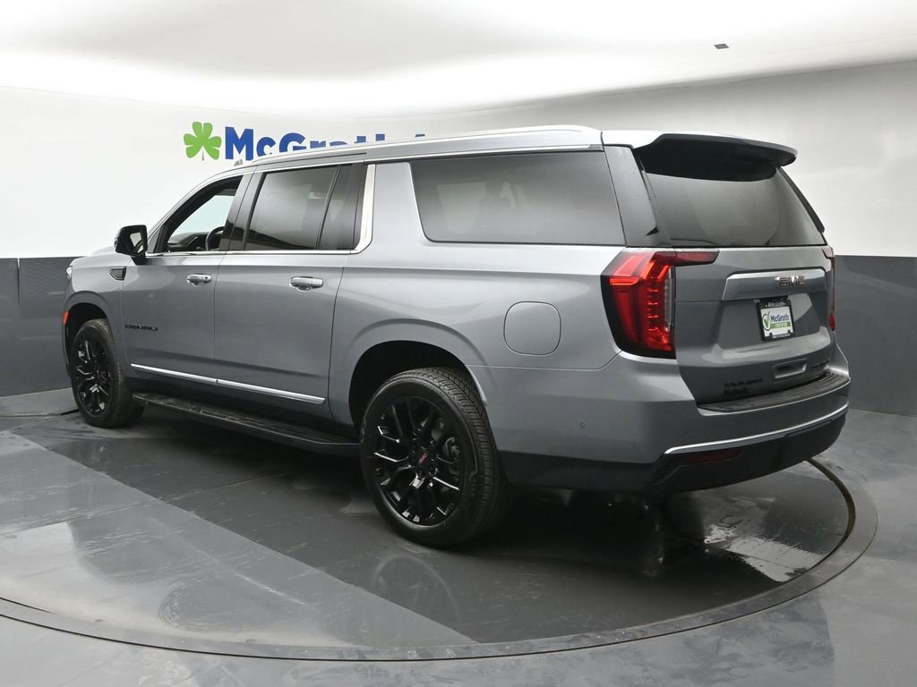 Used 2023 GMC Yukon XL Denali w/ Advanced Technology Package AWD/4WD image 29
