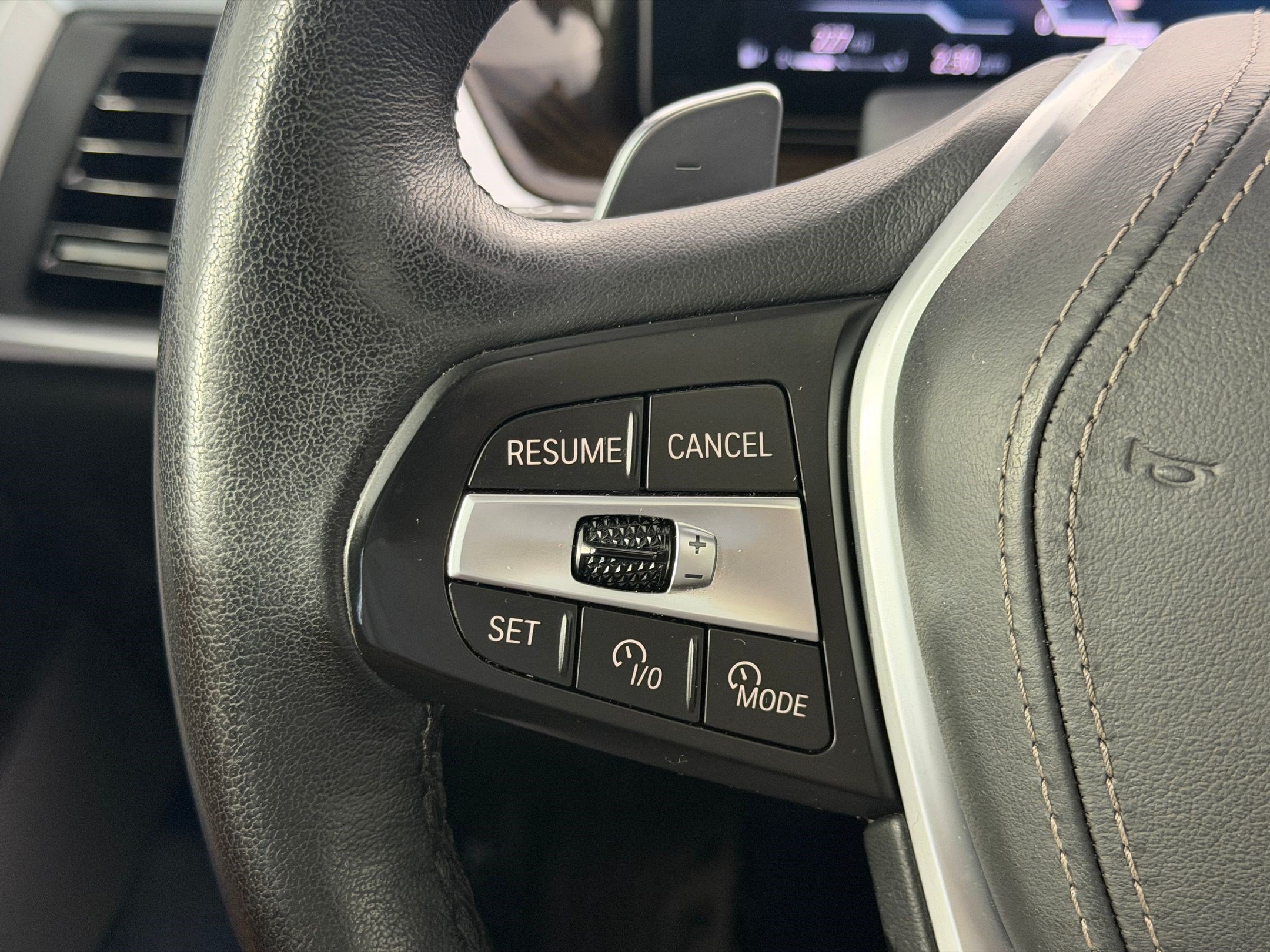 Used 2024 BMW X5 xDrive40i w/ Premium Package AWD/4WD image 17