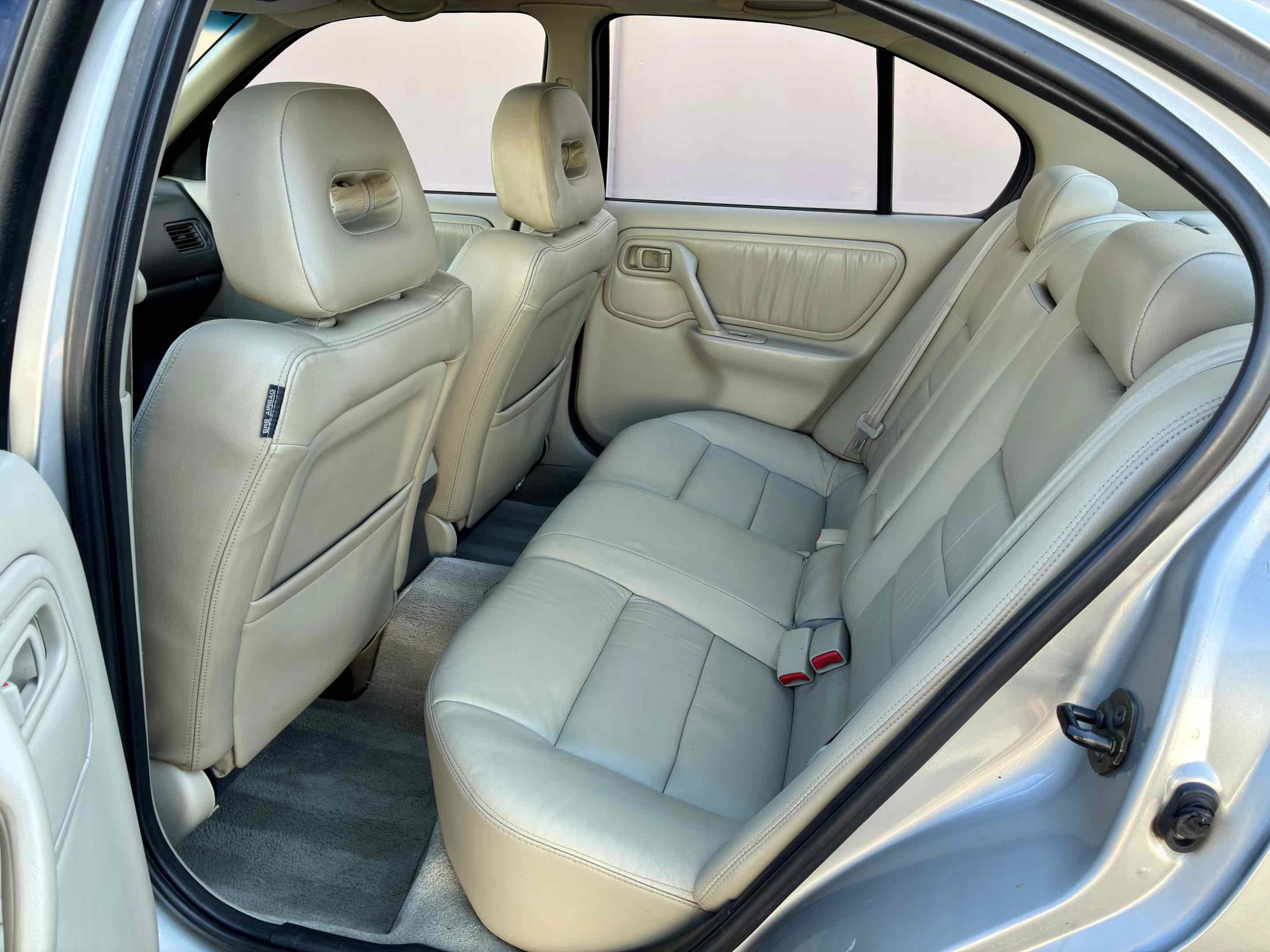 Used 1999 INFINITI G20 FWD image 42