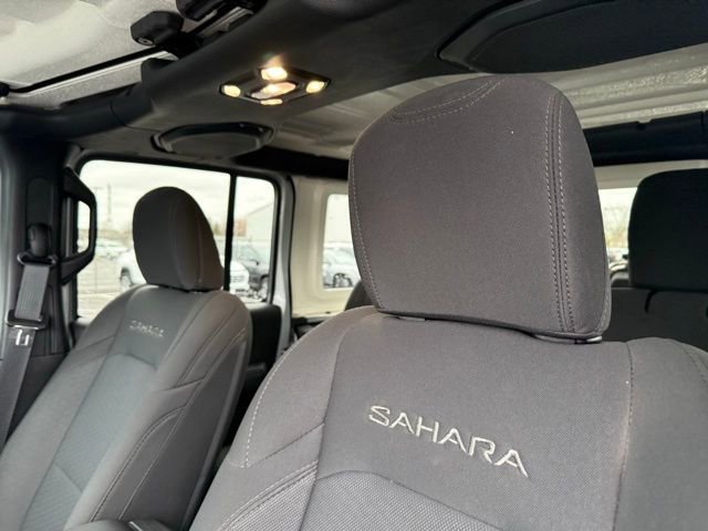 Used 2022 Jeep Wrangler Unlimited Sahara image 9