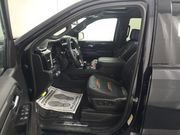 Used 2023 GMC Sierra 1500 AT4 w/ Technology Package AWD/4WD image 2