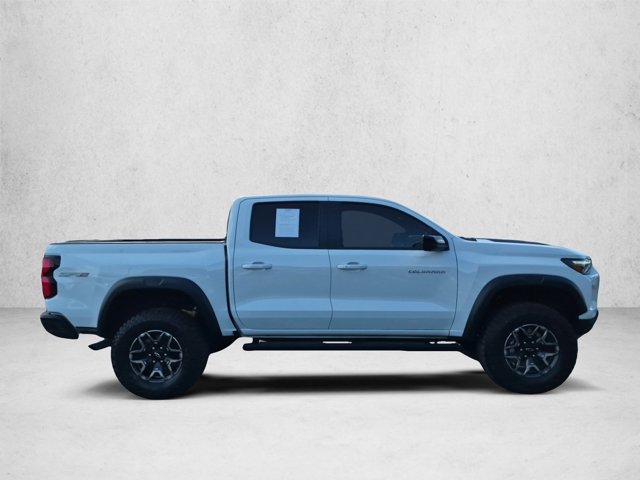Used 2025 Chevrolet Colorado ZR2 w/ Technology Package AWD/4WD image 4