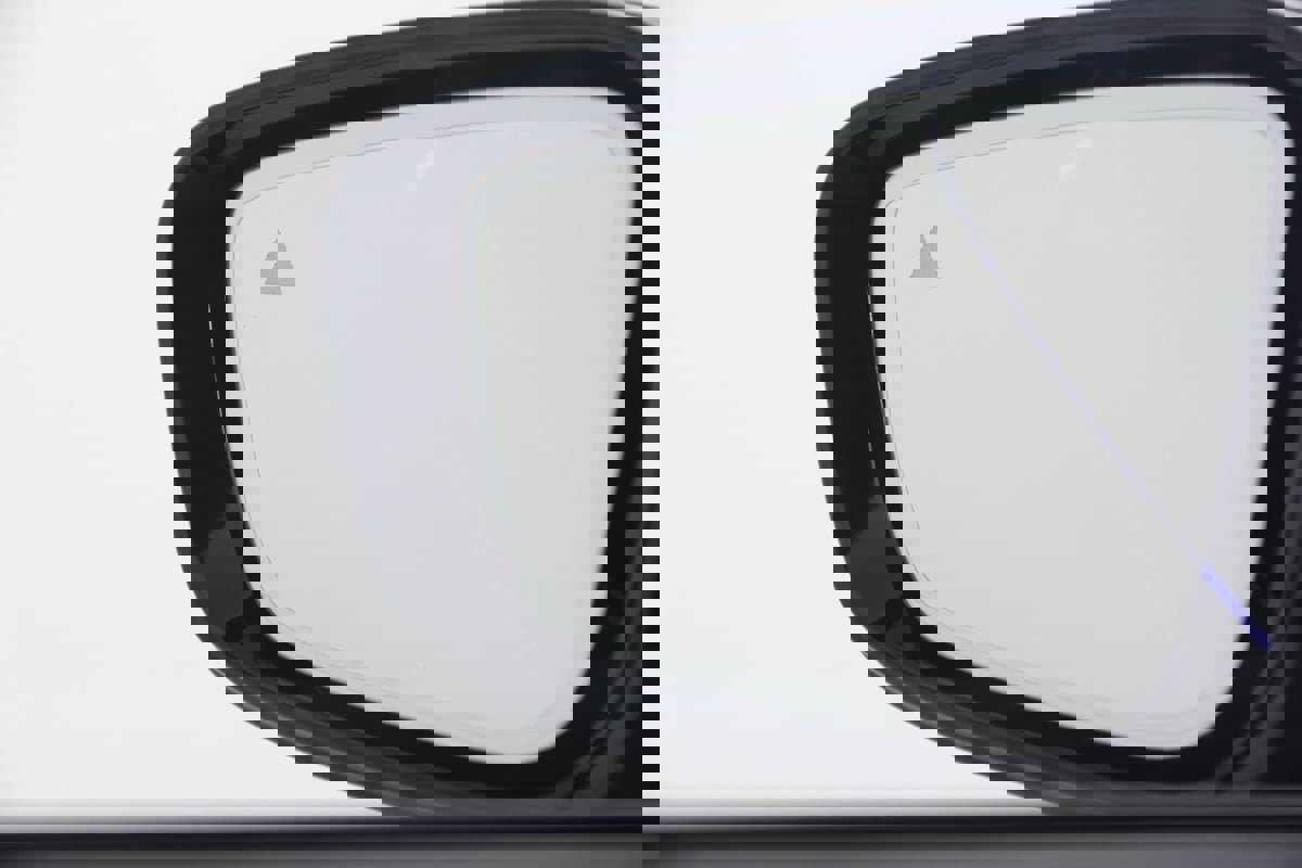 Used 2022 BMW ALPINA B7 xDrive w/ Luxury Rear Seating Package image 45