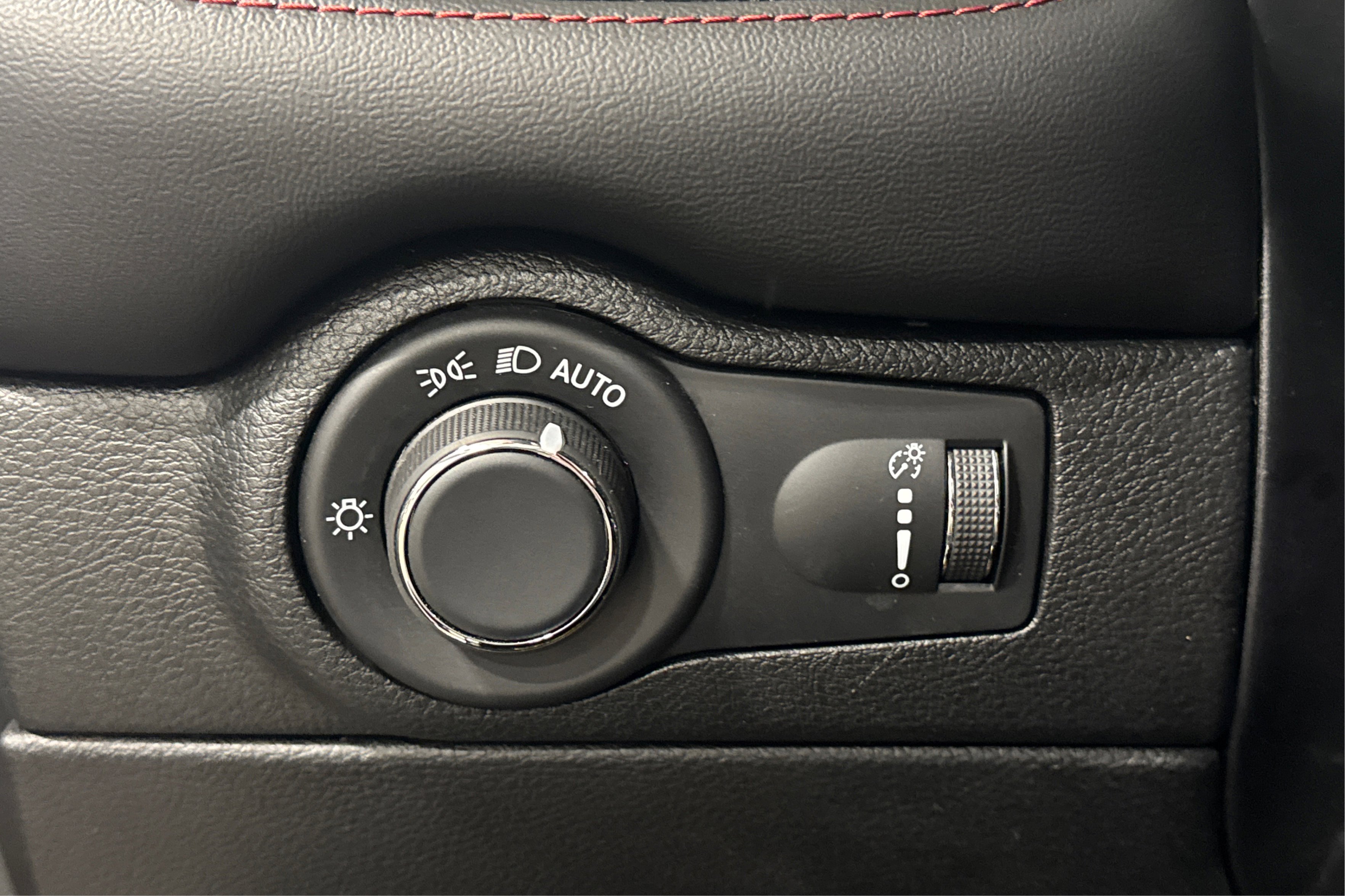 Used 2025 Dodge Durango R/T image 21