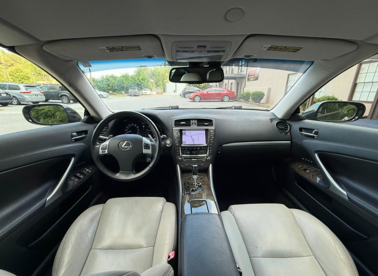 Used 2011 Lexus IS 350C w/ Luxury Pkg RWD image 14