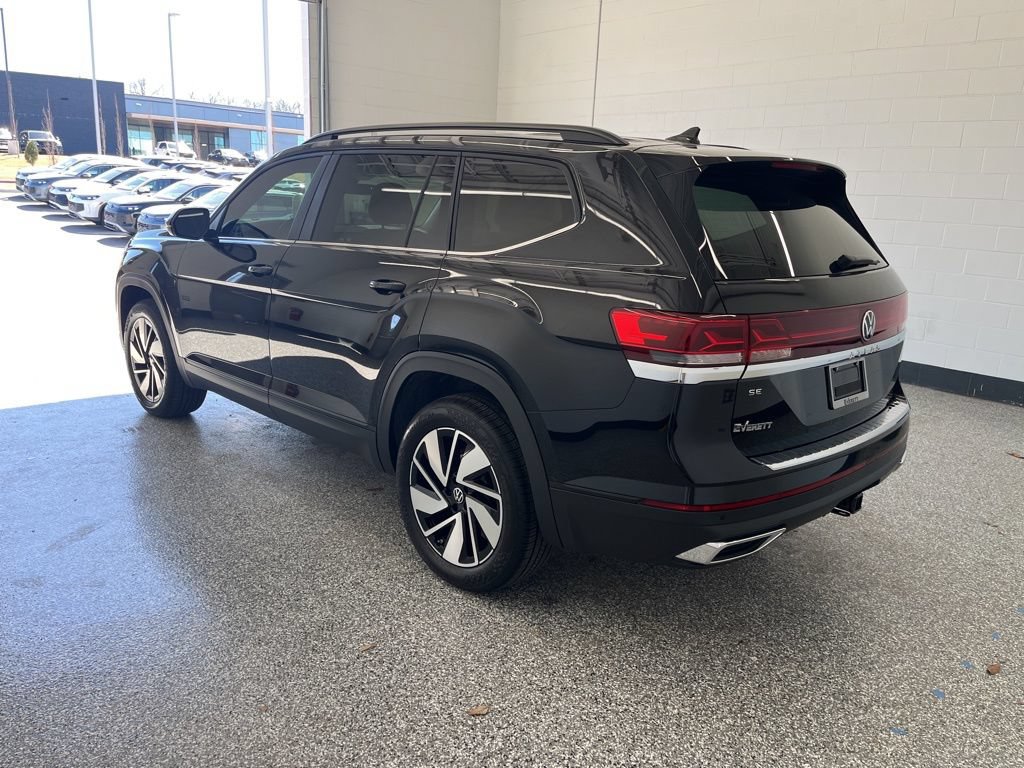 New 2026 Volkswagen Atlas SE FWD image 3