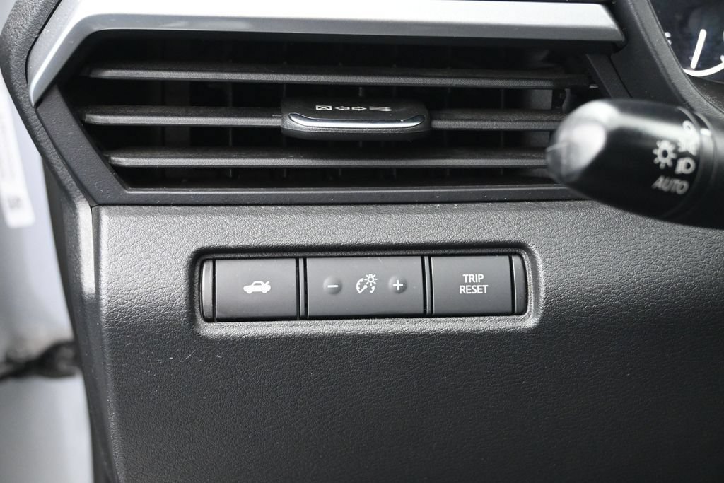 Used 2024 Nissan Altima 2.5 SV FWD image 16