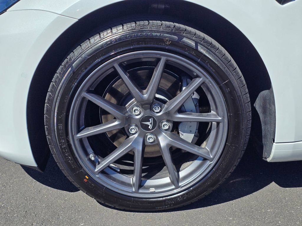 Used 2021 Tesla Model 3 Standard Range Plus RWD image 9