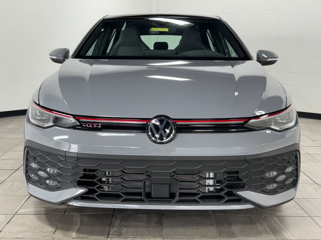 New 2025 Volkswagen GTI SE image 2