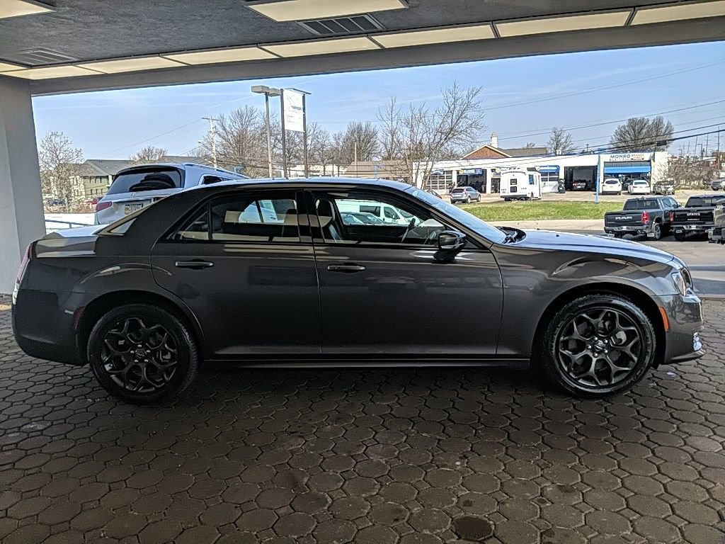 Used 2023 Chrysler 300 Touring L w/ Popular Equipment Group AWD/4WD image 5
